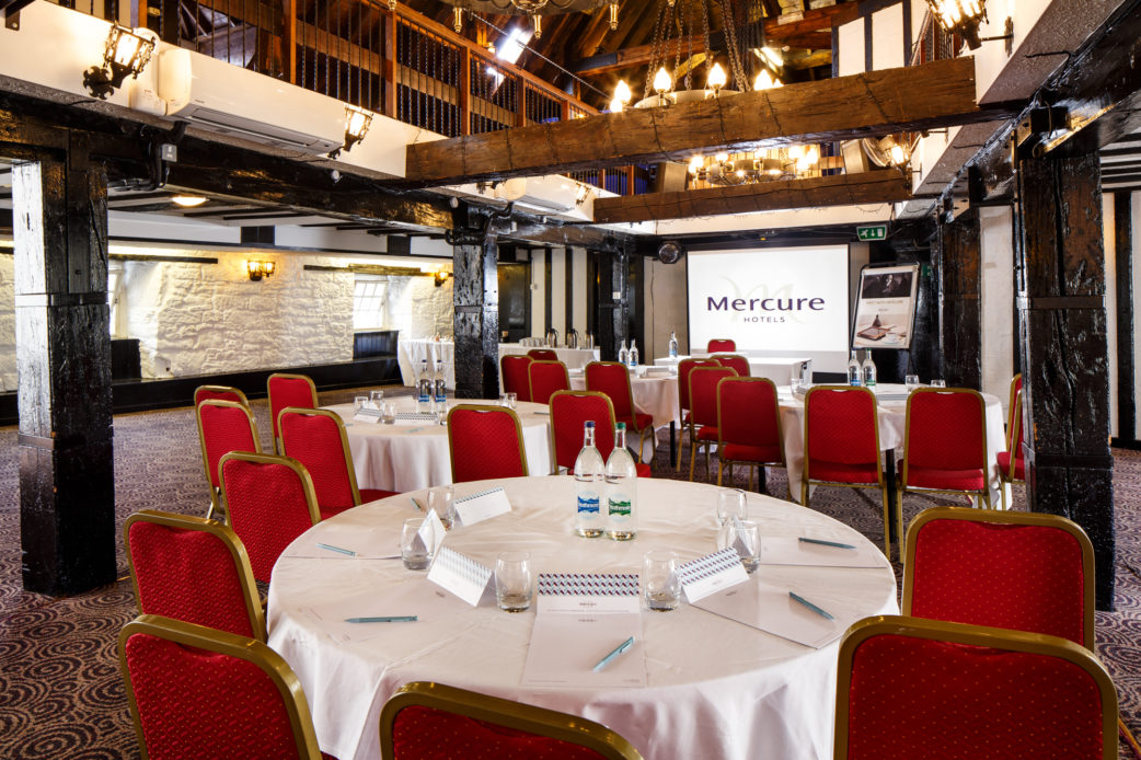 mercure-perth-hotel-kinnoull-suite-meeting-03-lr-130716 The Kinnoull Suite at Mercure Perth Hotel set up for a meeting